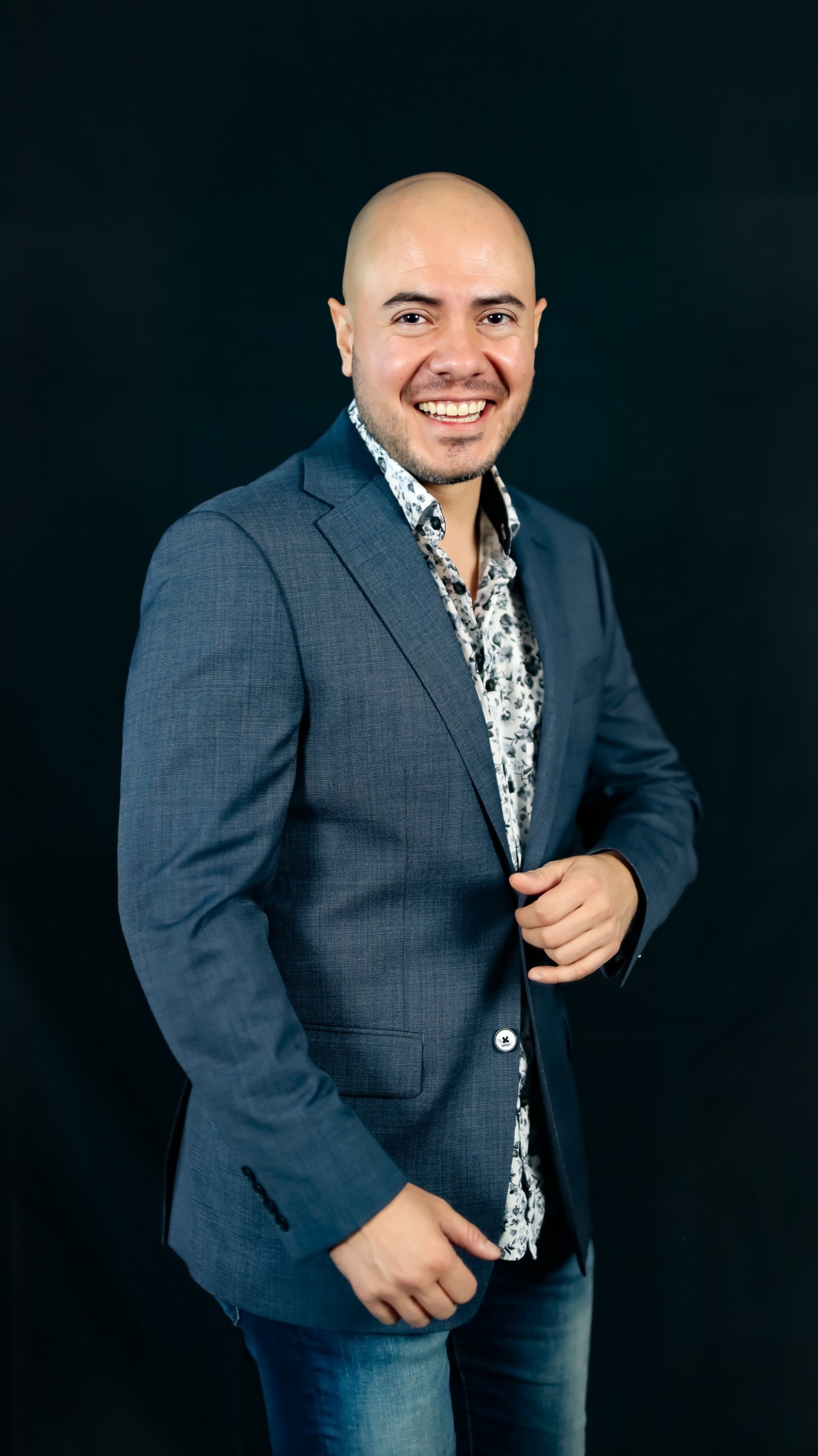 carousel-hero-element image-1